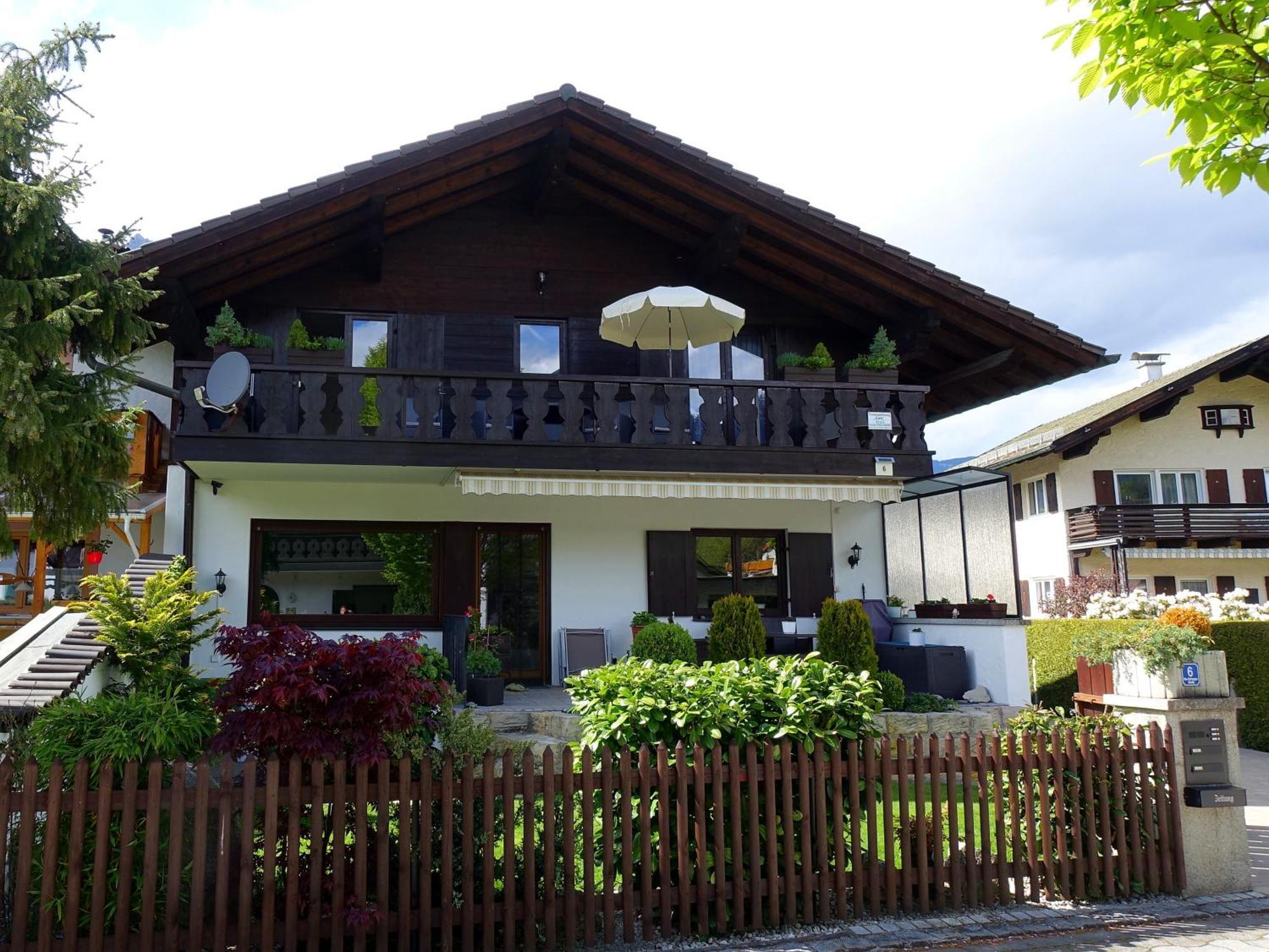 Ferienwohnung Ariane Garmisch-Partenkirchen Exterior photo